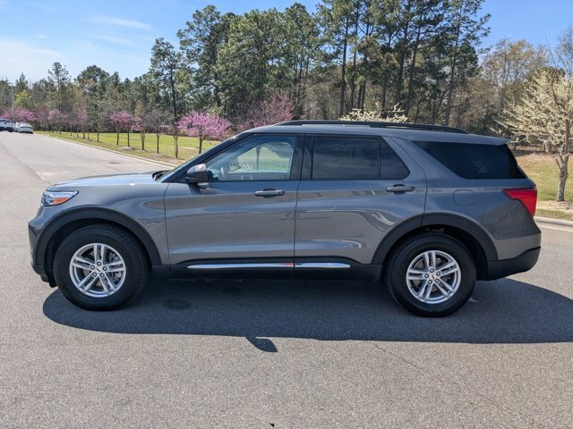 Certified 2023 Ford Explorer XLT w/ Equipment Group 202A AWD/4WD image 7
