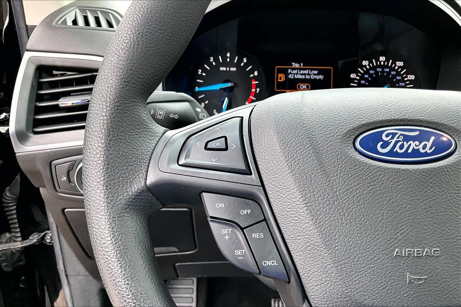 Certified 2019 Ford Edge SE FWD image 24