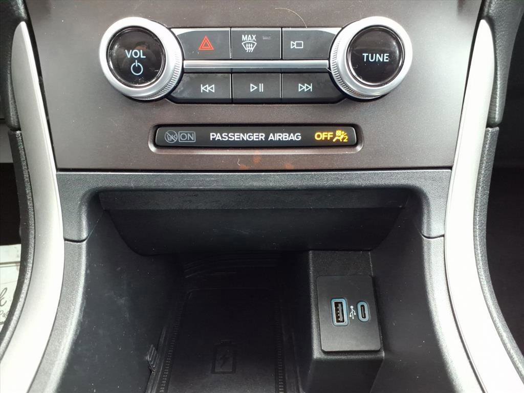 Certified 2021 Ford Edge SEL w/ Convenience Package image 15