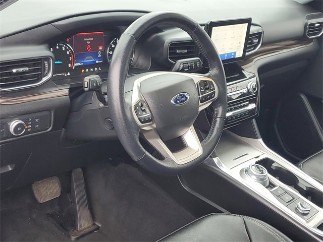 Certified 2022 Ford Explorer Limited w/ Equipment Group 301A image 11