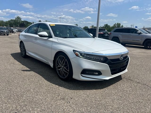 Used 2020 Honda Accord Touring image 3