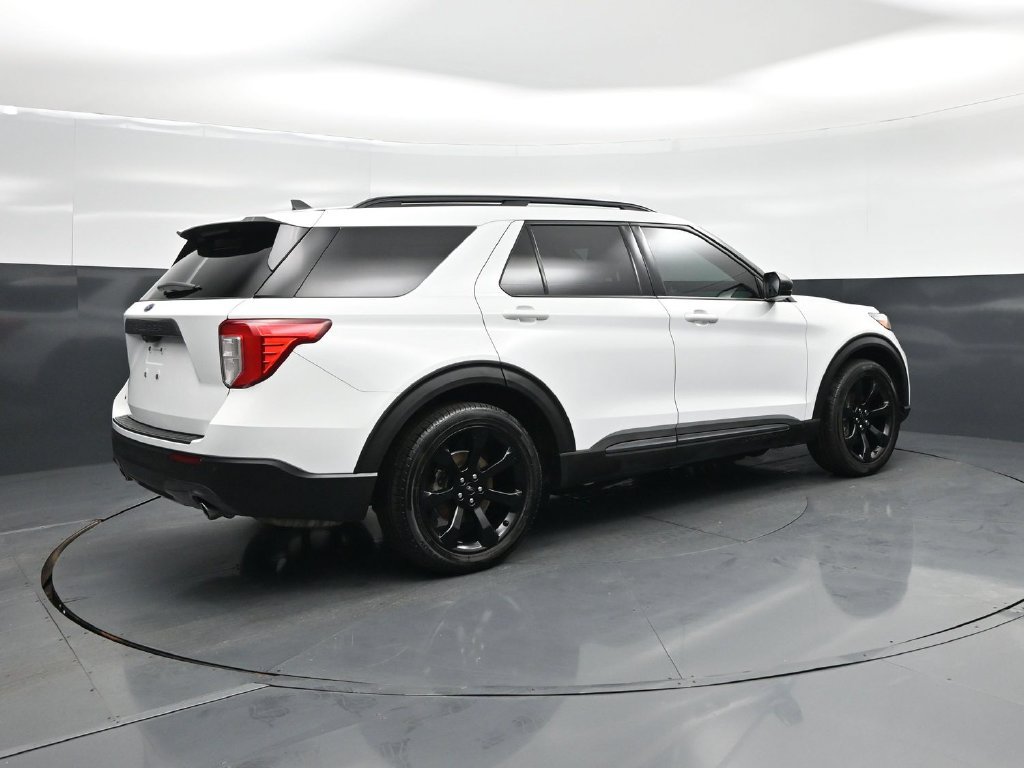 Certified 2021 Ford Explorer XLT w/ Equipment Group 202A RWD image 21