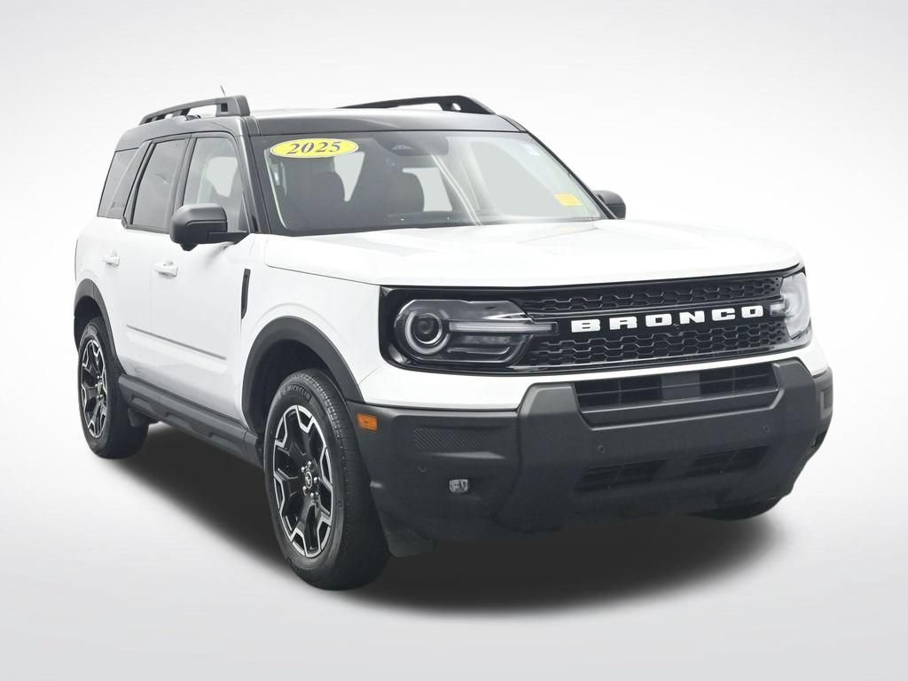 Certified 2025 Ford Bronco Sport Outer Banks w/ Outer Banks Tech Package+ AWD/4WD image 3