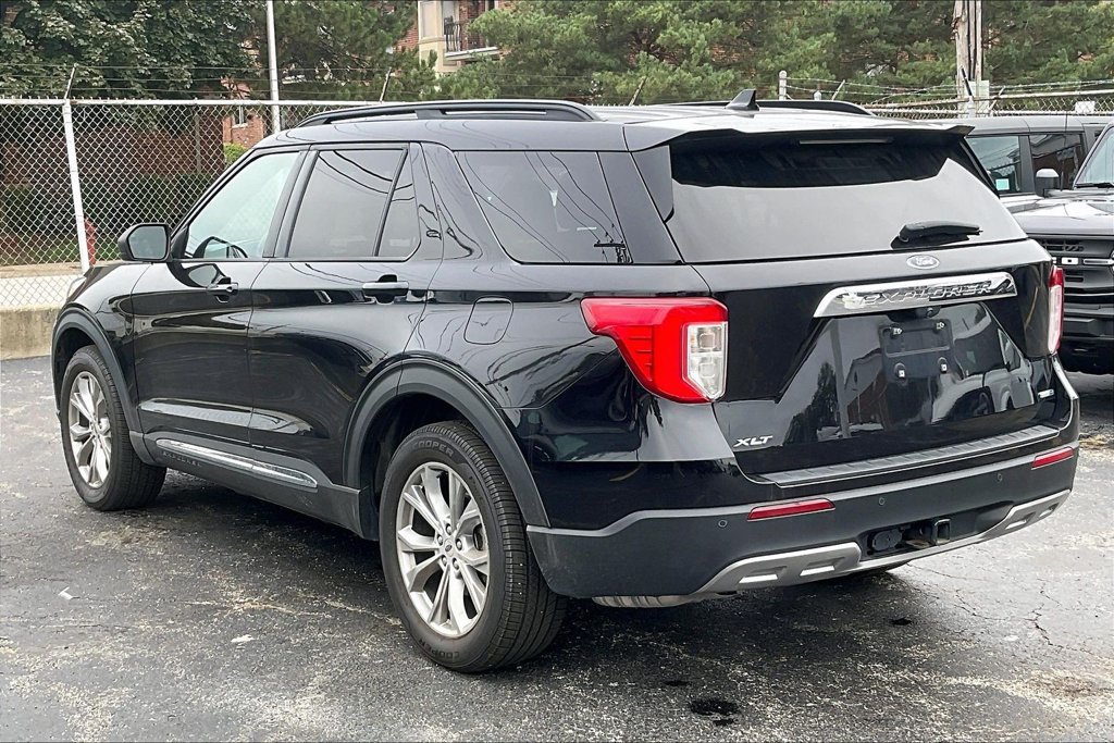 Certified 2020 Ford Explorer XLT w/ Equipment Group 202A AWD/4WD image 10