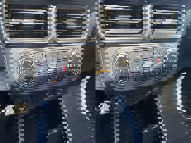 Certified 2024 Ford Maverick Lariat w/ Black Appearance Package FWD image 18