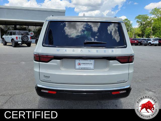 Used 2022 Jeep Wagoneer Series III w/ Rear Seat Video Group 1 AWD/4WD image 4