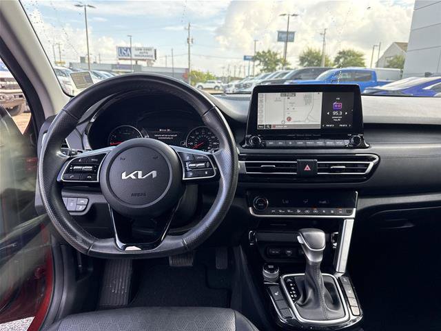 Used 2023 Kia Seltos SX AWD/4WD image 6