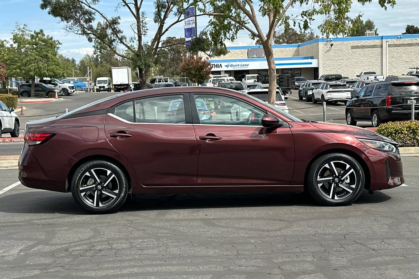 Used 2025 Nissan Sentra SV FWD image 9