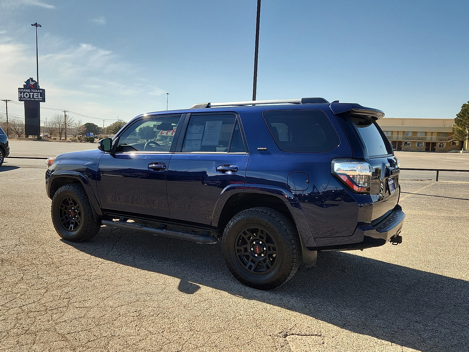 Used 2023 Toyota 4Runner SR5 Premium w/ Moonroof Package image 2