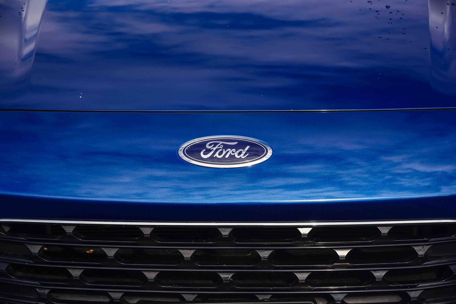 Certified 2022 Ford Escape SE w/ SE Sport Appearance Package image 11