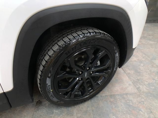 Used 2020 GMC Terrain SLE w/ Driver Convenience Package image 9