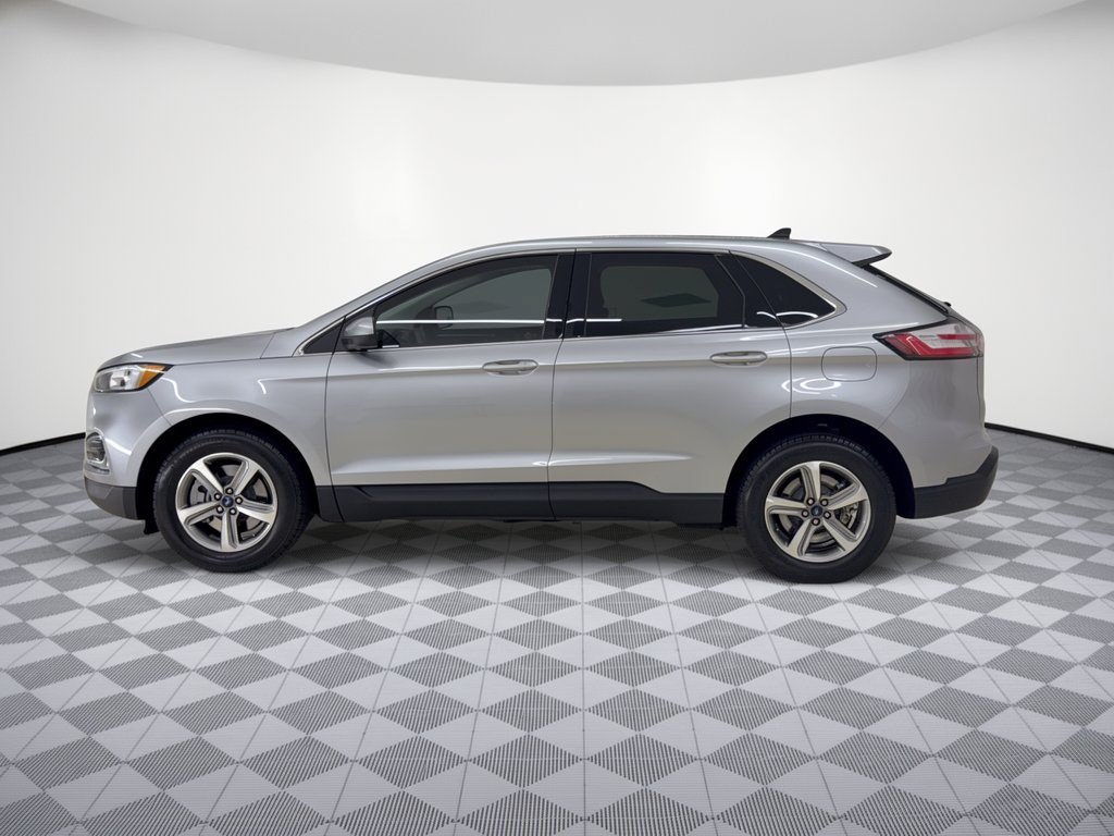 Certified 2022 Ford Edge SEL w/ Convenience Package AWD/4WD image 2