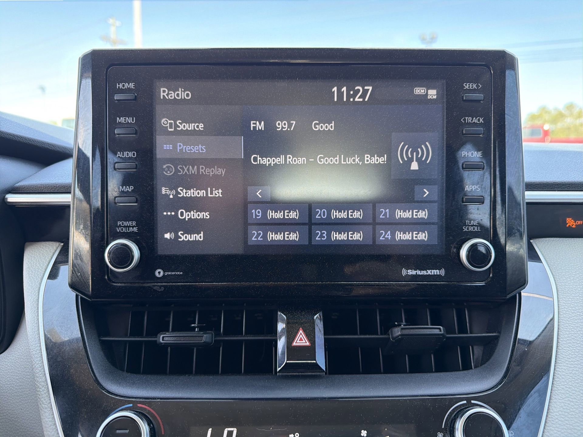 Used 2022 Toyota Corolla LE image 12