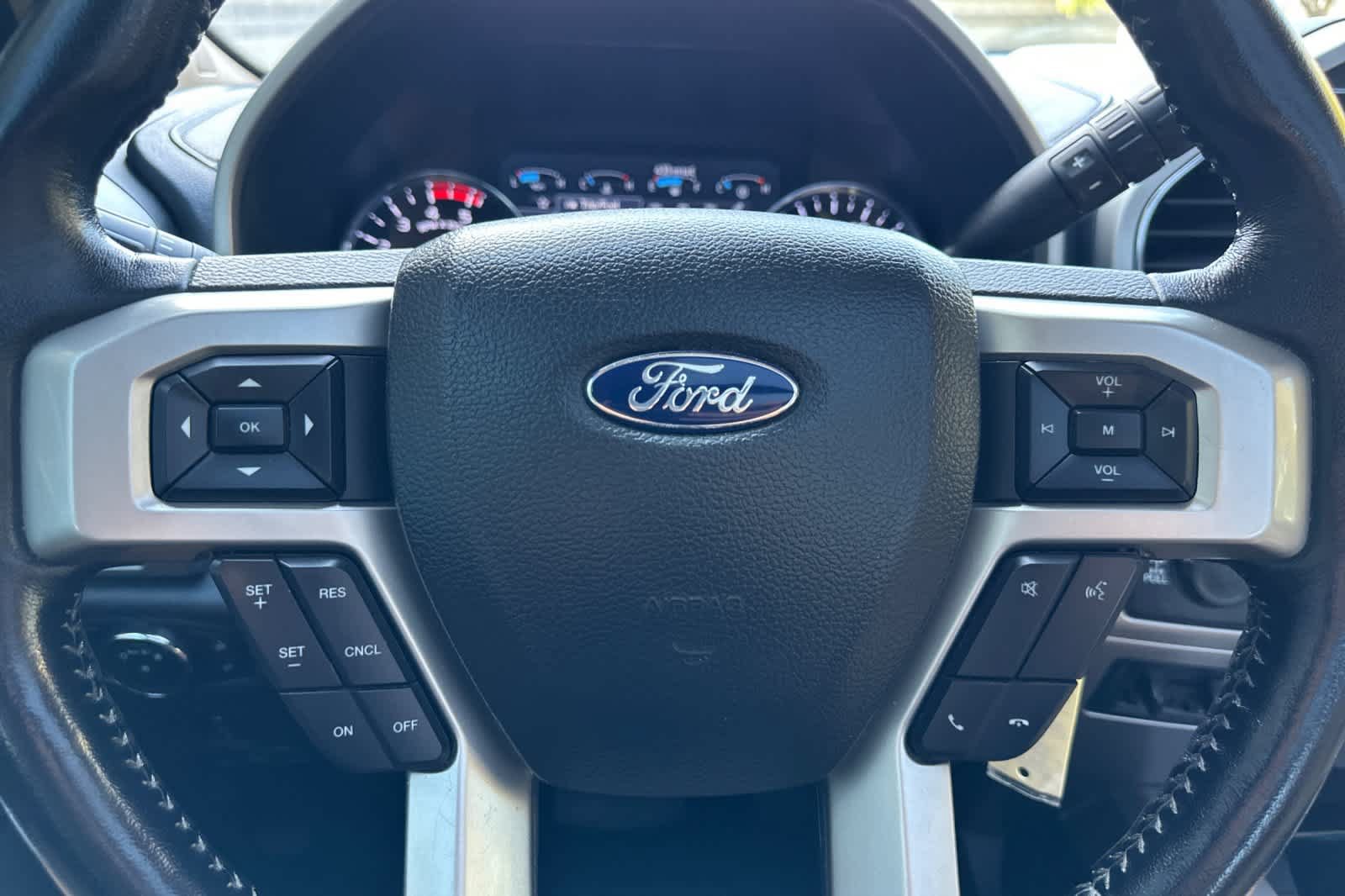 Certified 2022 Ford F250 Lariat w/ Lariat Value Package AWD/4WD image 22