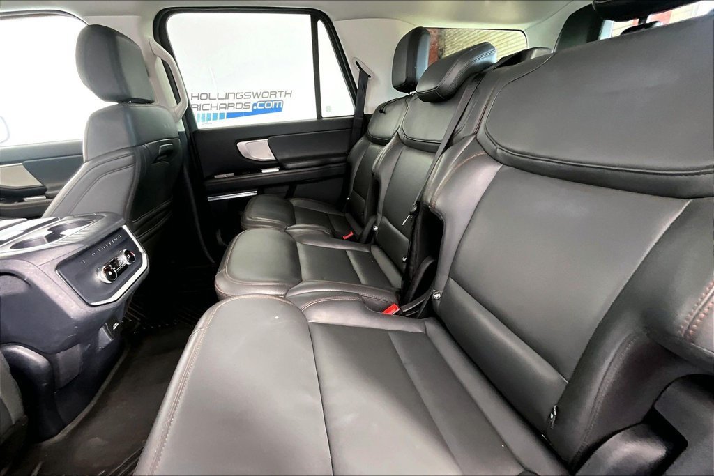 Certified 2025 Ford Expedition Active AWD/4WD image 21