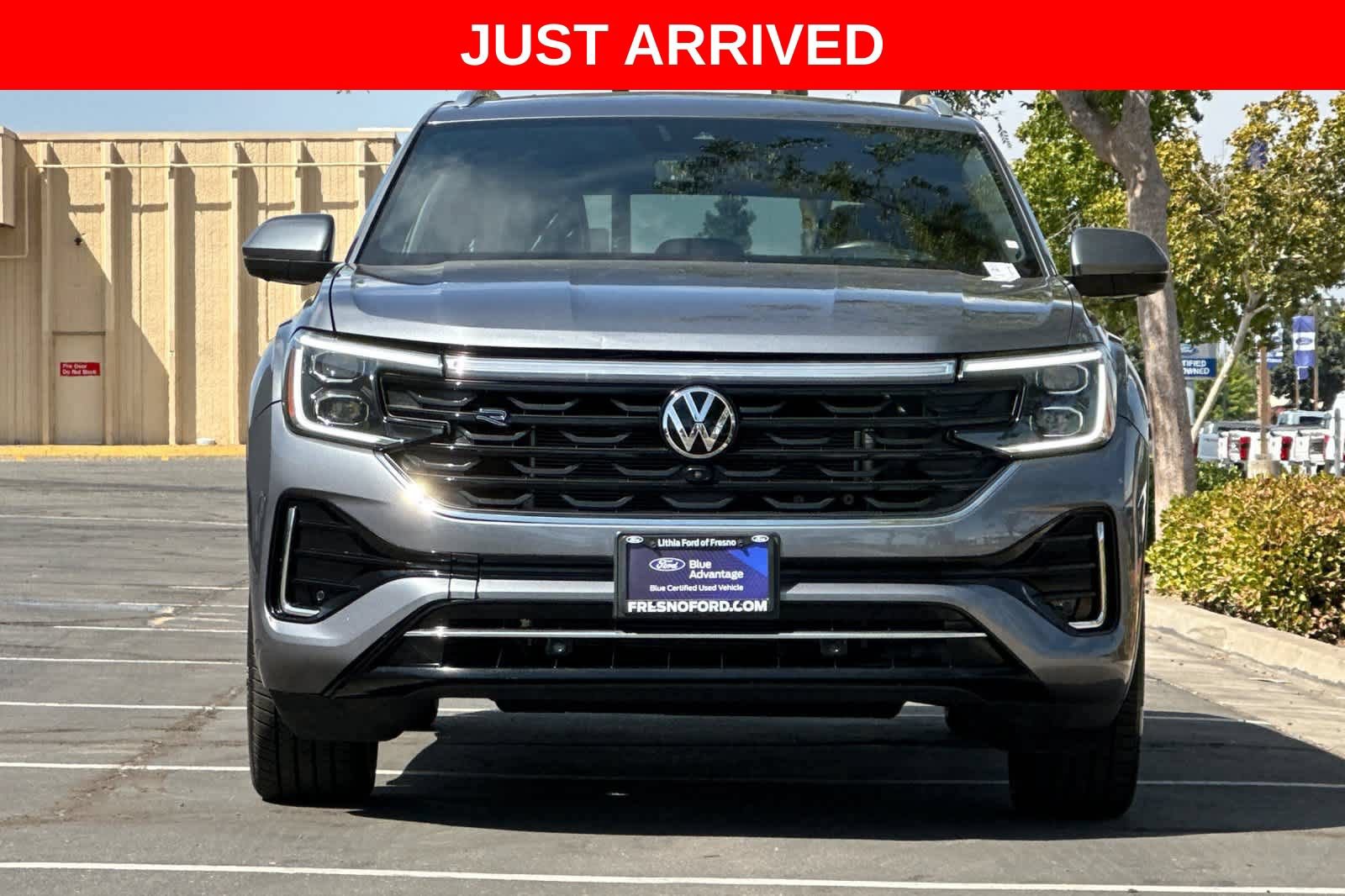 Used 2024 Volkswagen Atlas Cross Sport SEL Premium R-Line AWD/4WD image 11