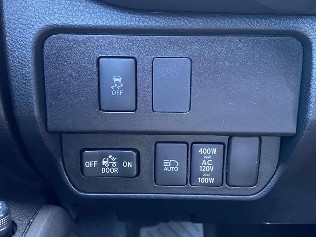 Used 2021 Toyota Tacoma TRD Off-Road AWD/4WD image 19