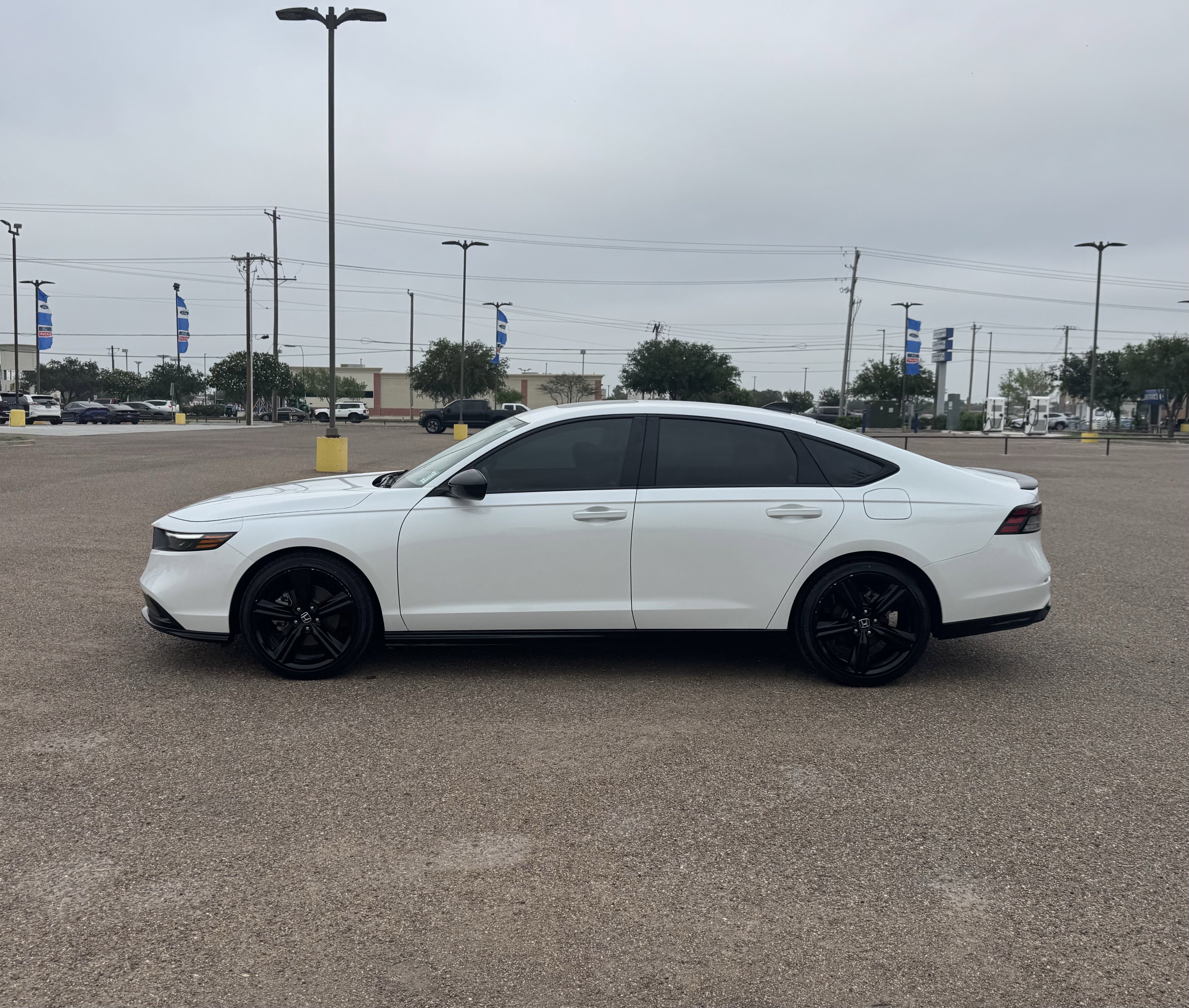 Used 2024 Honda Accord Sport image 2
