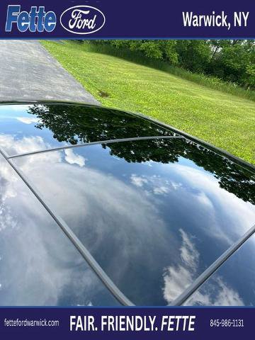 Used 2023 Chrysler 300 S w/ Comfort Group RWD image 14