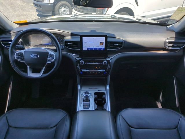 Certified 2022 Ford Explorer Limited w/ Equipment Group 301A RWD image 17