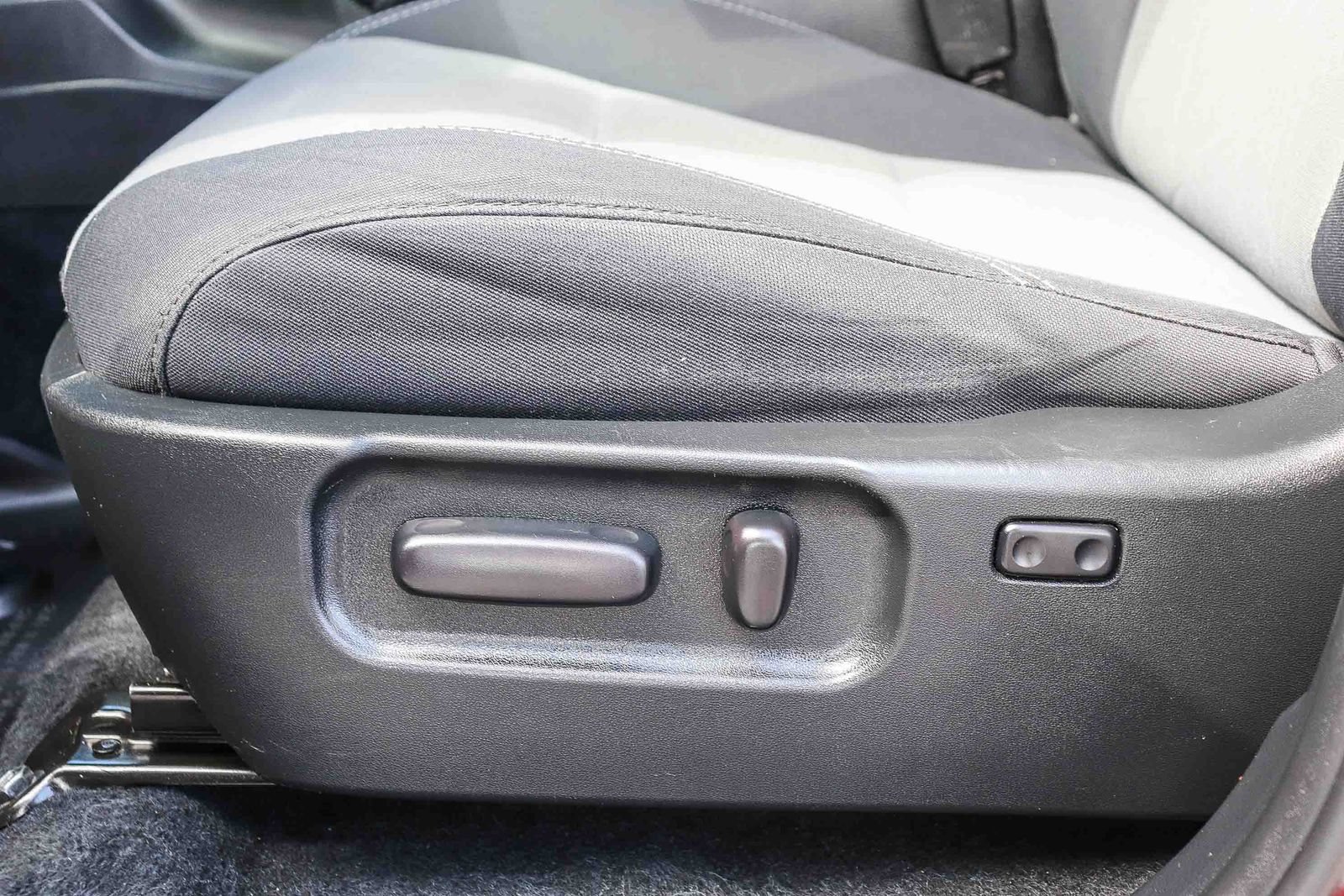 Used 2020 Toyota Tacoma TRD Sport w/ Technology Package RWD image 22