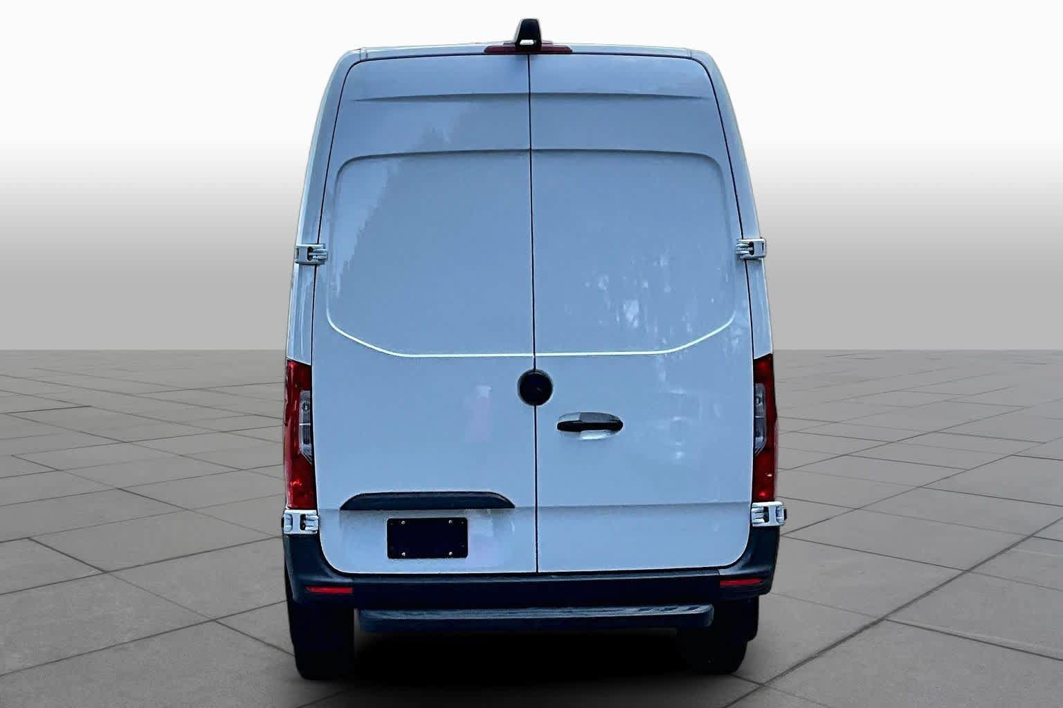 Used 2023 Mercedes-Benz Sprinter 2500 image 5