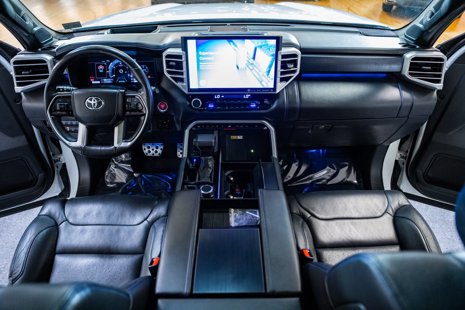 Used 2024 Toyota Tundra Platinum AWD/4WD image 29