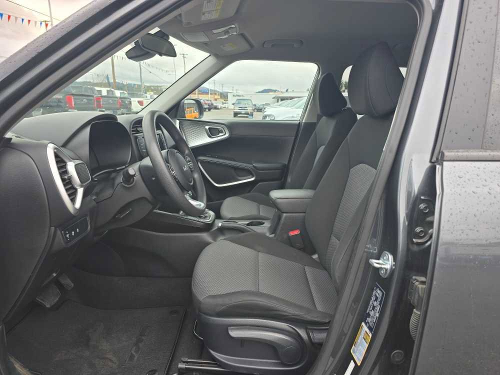 Used 2023 Kia Soul LX w/ Option Group 015 image 9