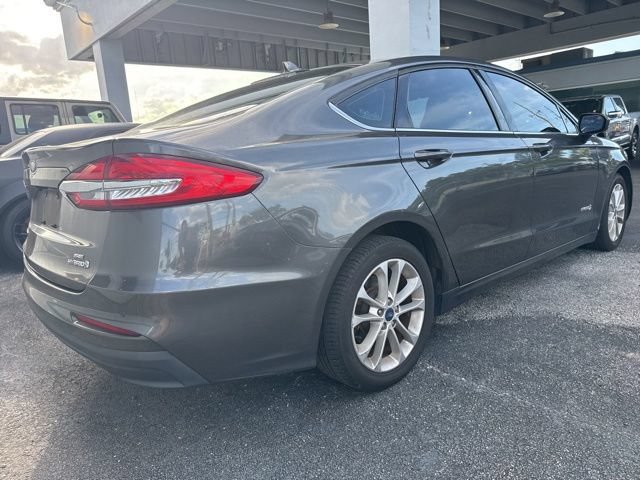 Certified 2019 Ford Fusion SE FWD image 3