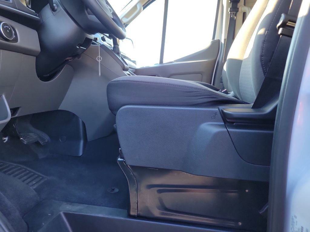 Certified 2024 Ford Transit 350 XLT image 17