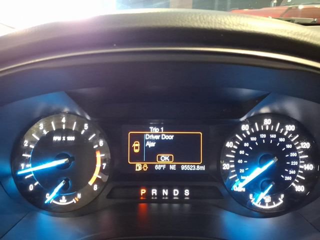 Certified 2017 Ford Fusion SE FWD image 21