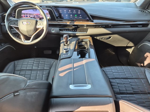 Used 2024 Cadillac Escalade ESV Sport Platinum w/ LPO, ONYX Package AWD/4WD image 32