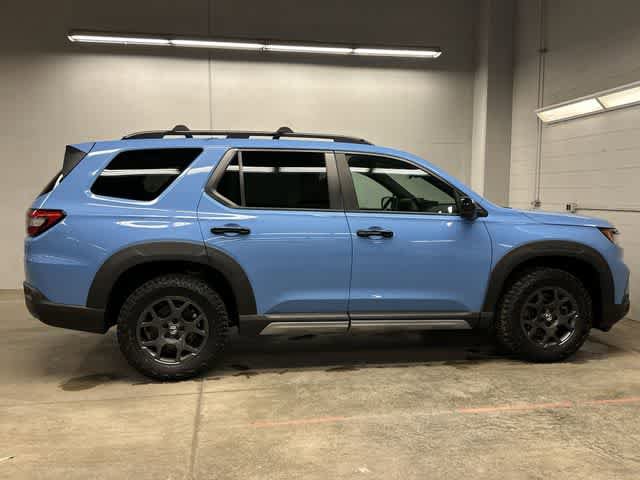 Used 2023 Honda Pilot TrailSport image 3