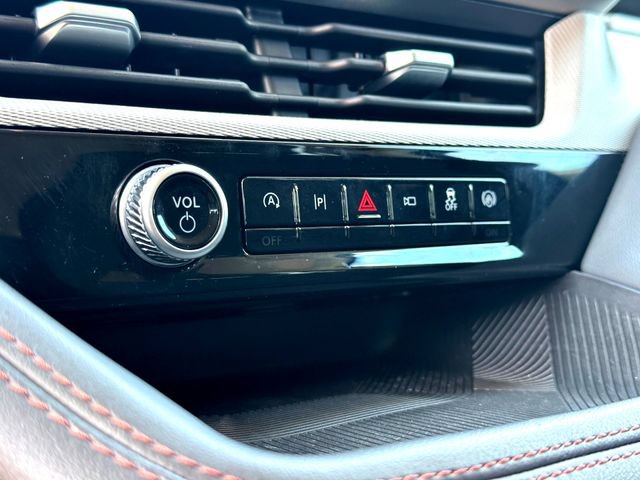 Certified 2025 Ford Explorer Active RWD image 21