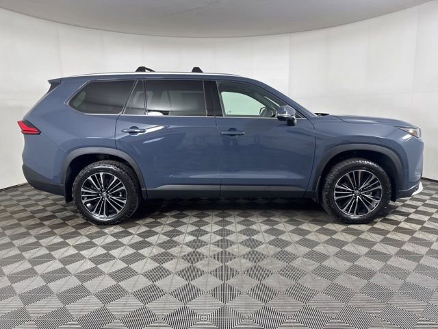 Used 2024 Toyota Grand Highlander AWD Hybrid image 2