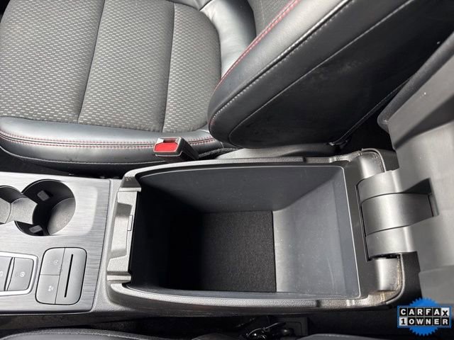 Certified 2025 Ford Escape ST-Line Select AWD/4WD image 28