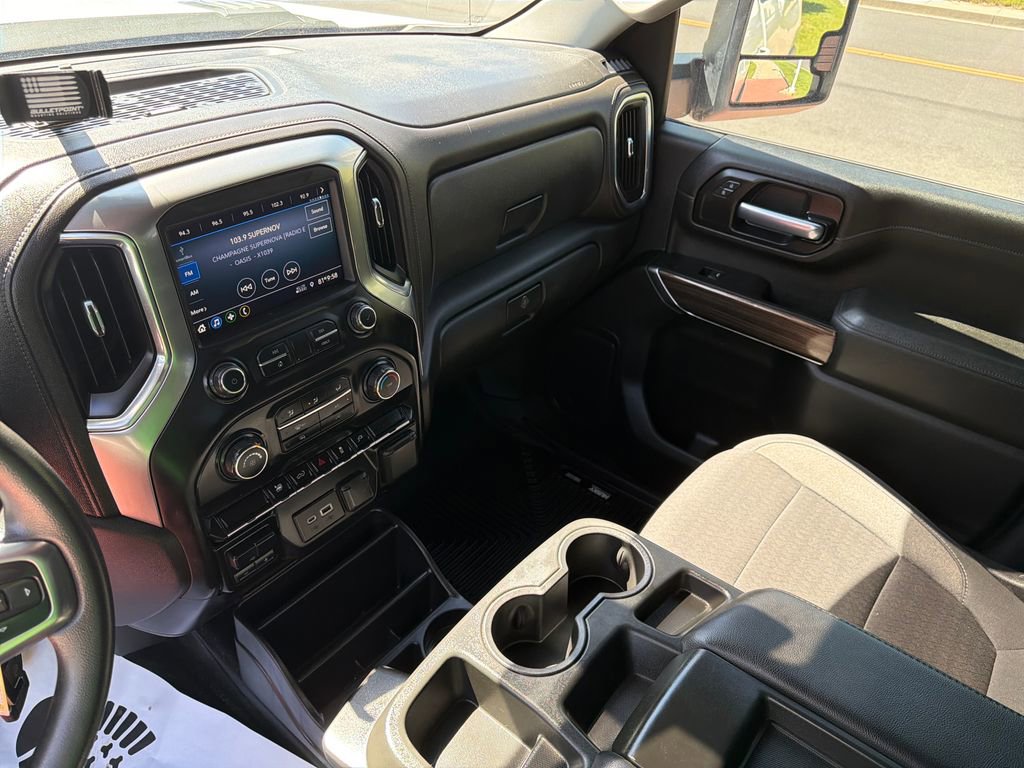 Used 2020 Chevrolet Silverado 3500 LT AWD/4WD image 18