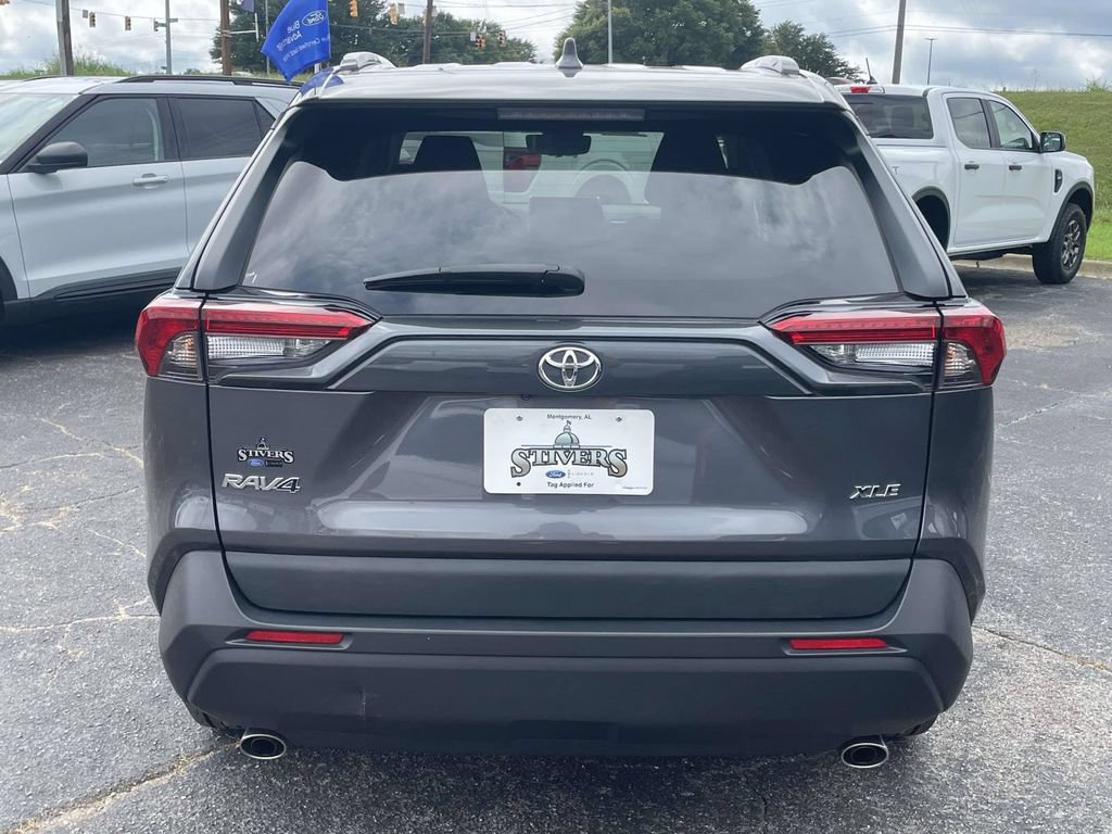Used 2023 Toyota RAV4 XLE w/ Convenience Package FWD image 4