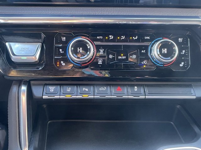 Used 2024 GMC Sierra 3500 Denali image 29