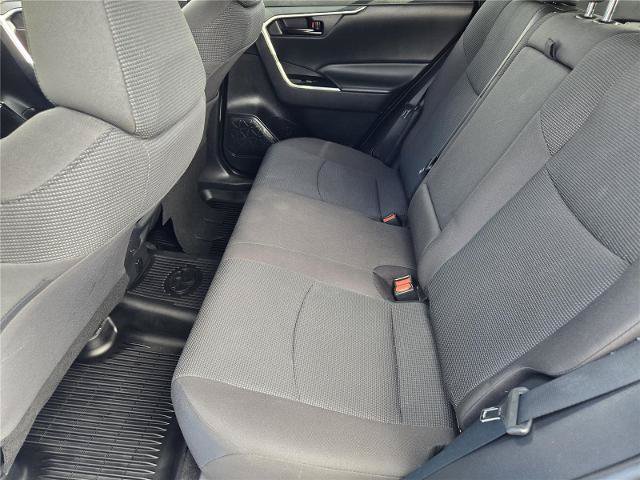 Used 2021 Toyota RAV4 LE FWD image 27