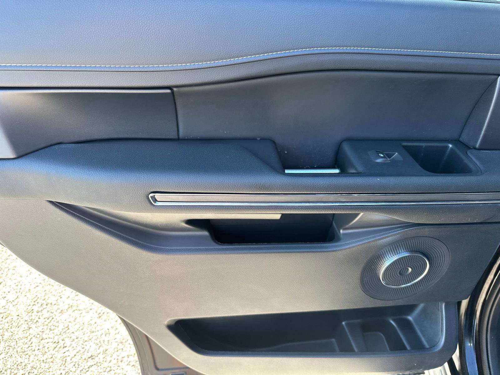 Certified 2024 Ford Expedition XLT image 31