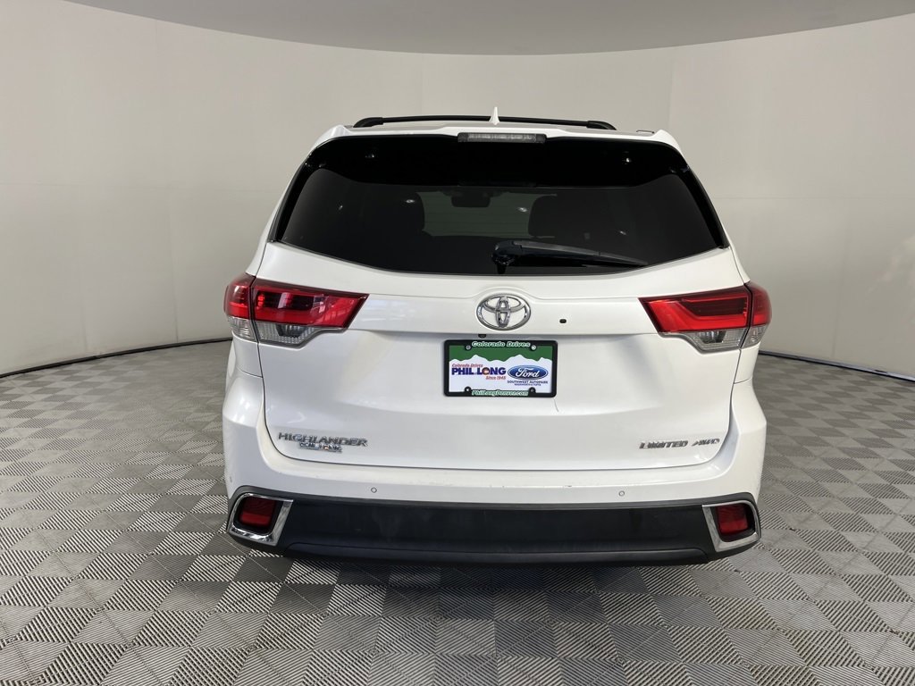 Used 2018 Toyota Highlander Limited image 4