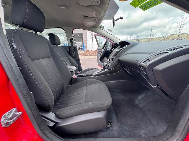 Certified 2017 Ford Focus SE FWD image 20