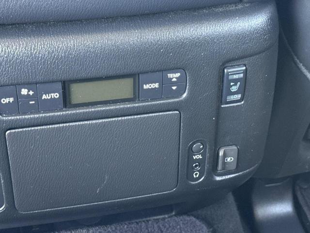 Used 2020 Nissan Armada Platinum w/ Captain's Chairs Package RWD image 34