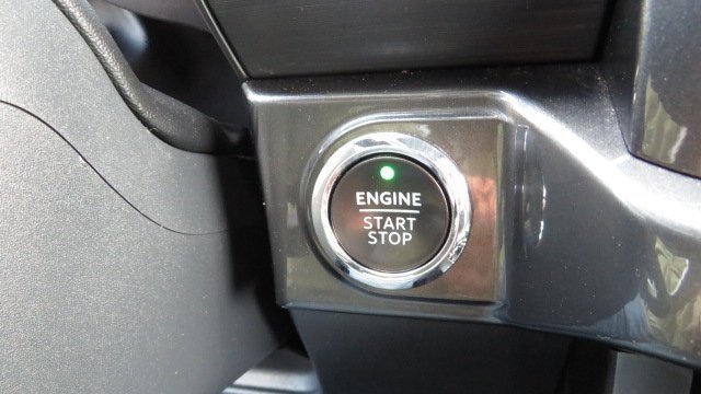 Certified 2022 Ford F150 XLT w/ Equipment Group 302A High image 20