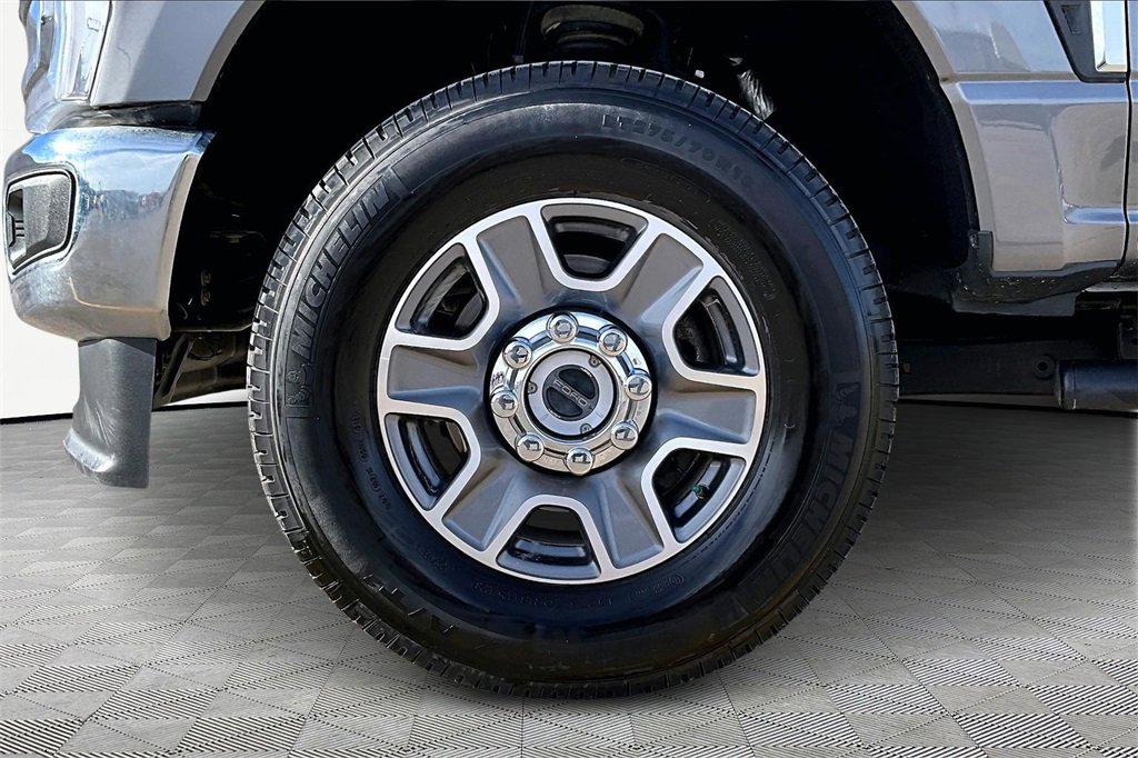 Certified 2023 Ford F350 Lariat image 9