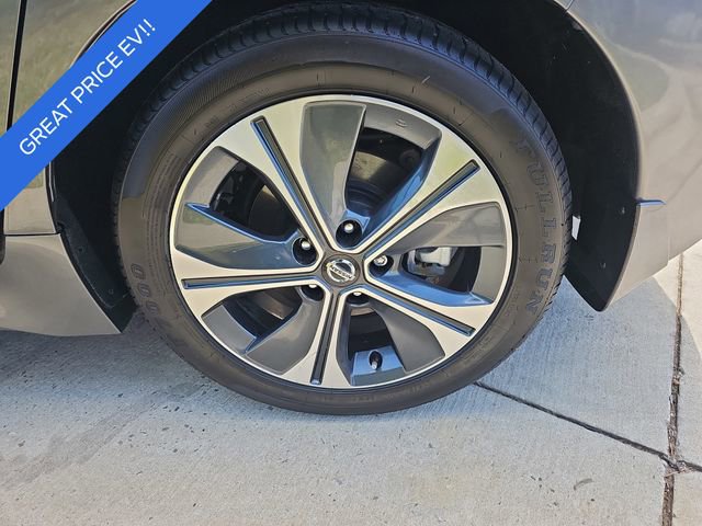 Used 2019 Nissan Leaf SV w/ SV Technology Package FWD image 31
