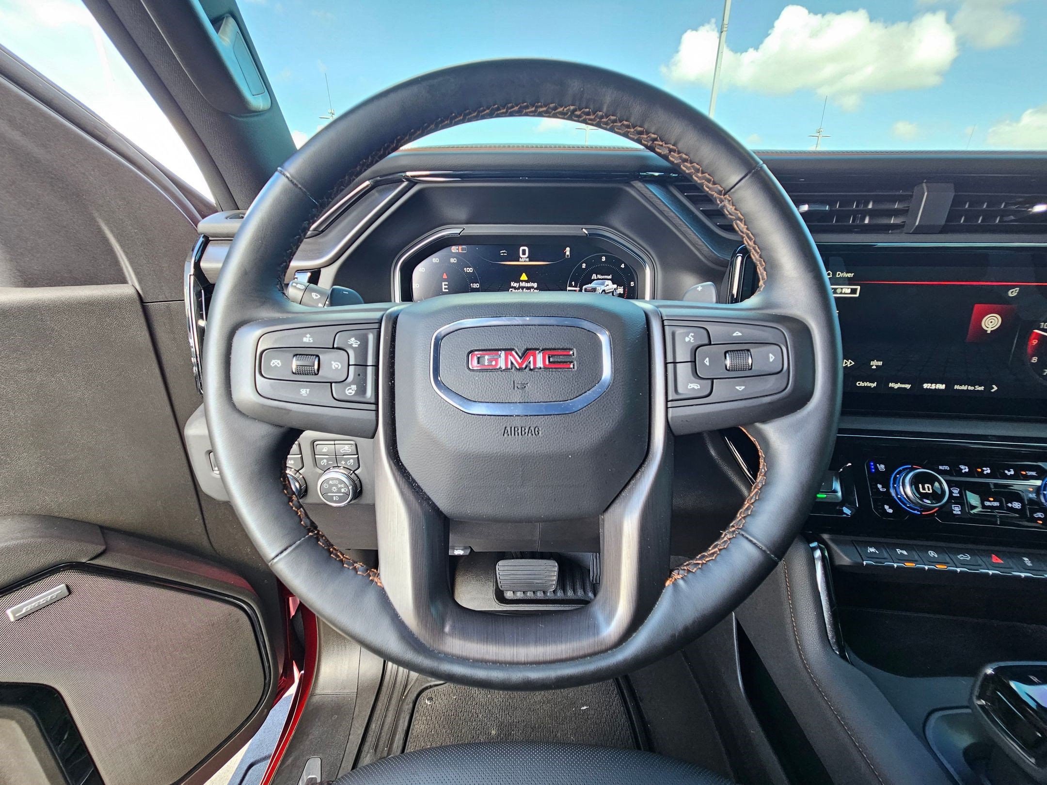 Used 2025 GMC Sierra 1500 AT4 w/ AT4 Premium Package AWD/4WD image 18