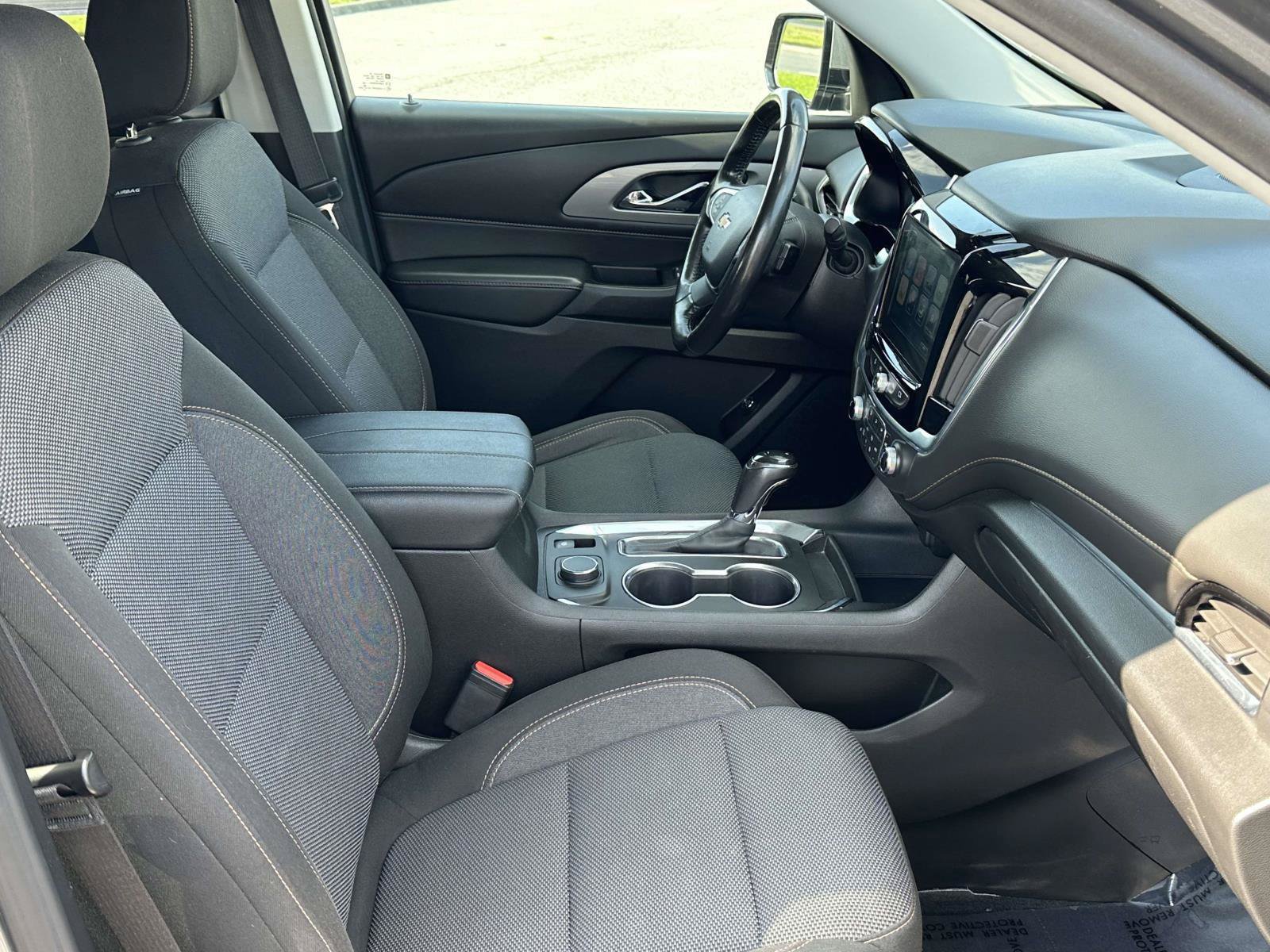 Used 2019 Chevrolet Traverse LT FWD image 10