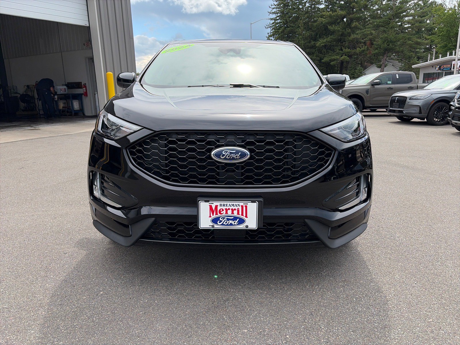 Certified 2024 Ford Edge ST-Line AWD/4WD image 2